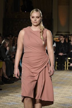 Christian Siriano koleksiyonu 