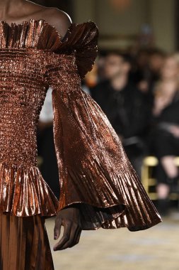 Christian Siriano koleksiyonu 