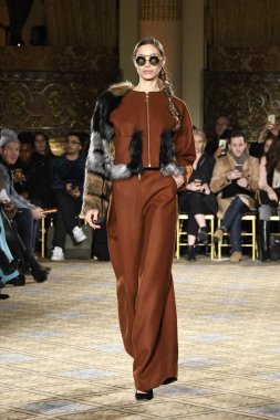 Christian Siriano koleksiyonu 