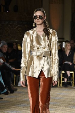 Christian Siriano koleksiyonu 