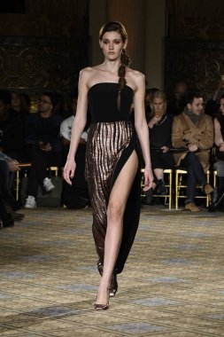  Christian Siriano koleksiyonu