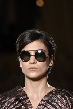  Christian Siriano koleksiyonu