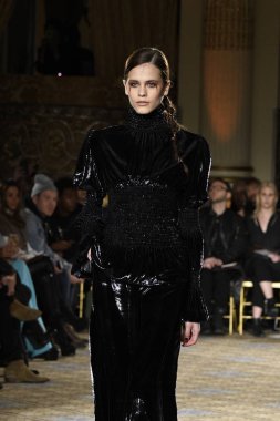  Christian Siriano koleksiyonu