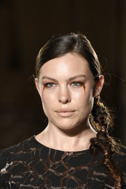  Christian Siriano koleksiyonu