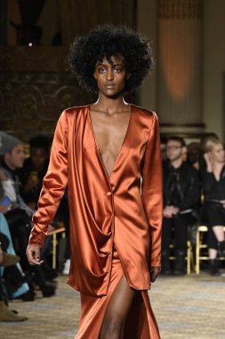 Christian Siriano koleksiyonu