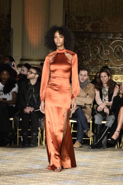 Christian Siriano koleksiyonu