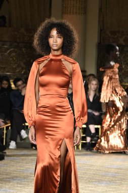 Christian Siriano koleksiyonu