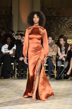 Christian Siriano koleksiyonu