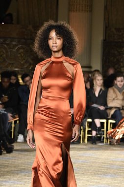 Christian Siriano koleksiyonu