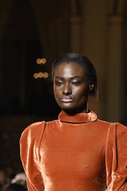 Christian Siriano koleksiyonu