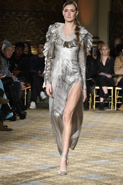 Christian Siriano koleksiyonu