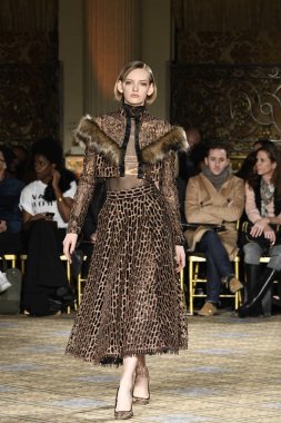 Christian Siriano koleksiyonu