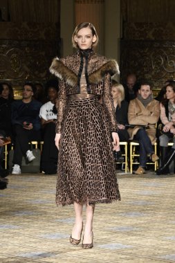 Christian Siriano koleksiyonu