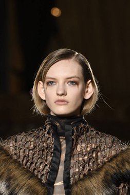 Christian Siriano koleksiyonu