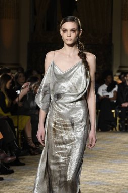 Christian Siriano koleksiyonu