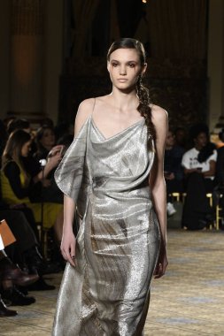 Christian Siriano koleksiyonu