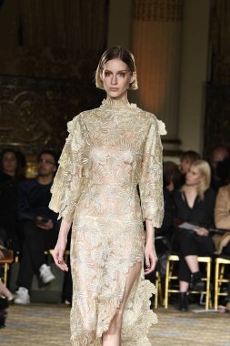 Christian Siriano koleksiyonu