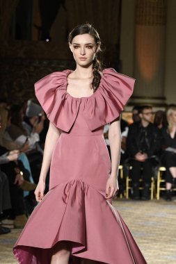 Christian Siriano koleksiyonu