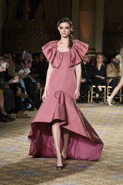 Christian Siriano koleksiyonu