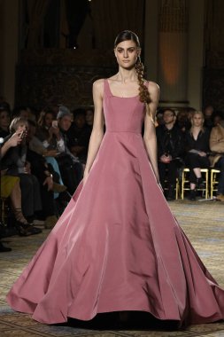 Christian Siriano koleksiyonu