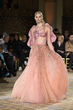 Christian Siriano koleksiyonu