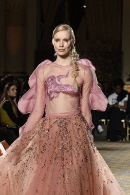 Christian Siriano koleksiyonu