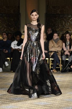 Christian Siriano koleksiyonu