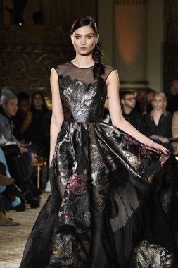 Christian Siriano koleksiyonu