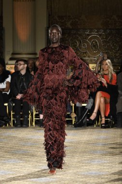 Christian Siriano koleksiyonu