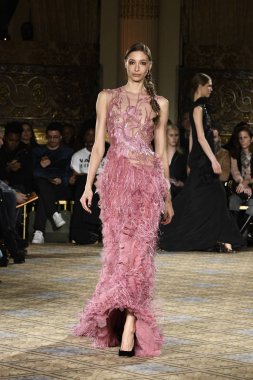 Christian Siriano koleksiyonu