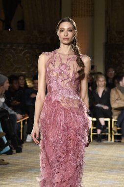 Christian Siriano koleksiyonu