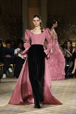 Christian Siriano koleksiyonu