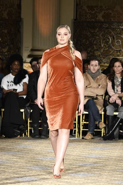 Christian Siriano collectie — Stockfoto