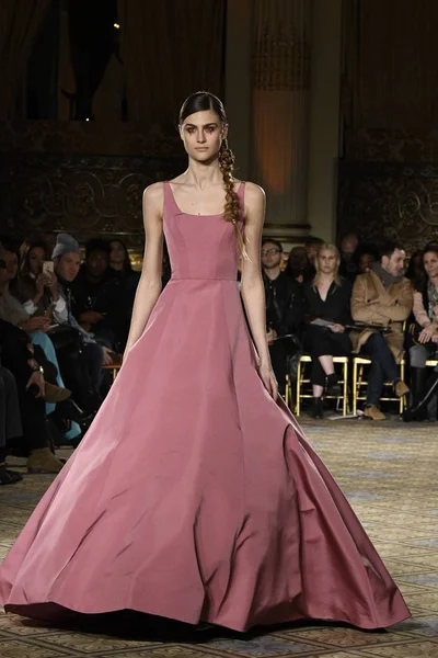 Christian Siriano collection — Stock Photo, Image