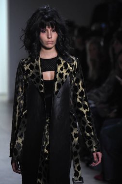 New York moda haftasında Georgine koleksiyonu 