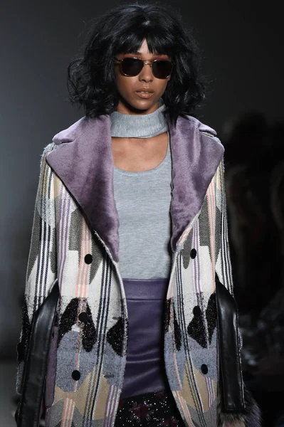 New York moda haftasında Georgine koleksiyonu