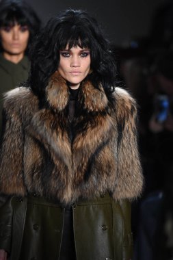 New York moda haftasında Georgine koleksiyonu