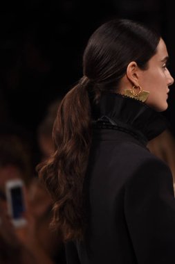  Jonathan Simkhai koleksiyonu 