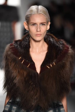  Son Jung Wan koleksiyonu. 