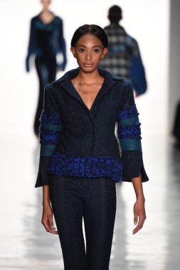  Son Jung Wan koleksiyonu. 