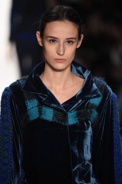  Son Jung Wan koleksiyonu. 