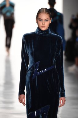  Son Jung Wan koleksiyonu. 