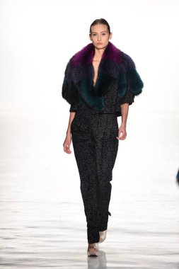  Son Jung Wan koleksiyonu. 