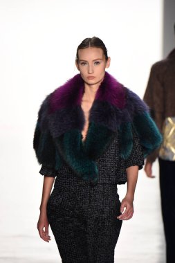  Son Jung Wan koleksiyonu. 