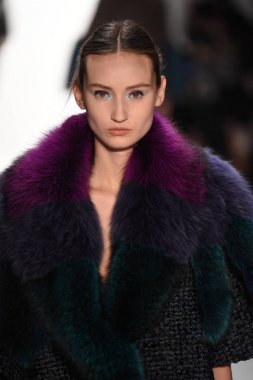  Son Jung Wan koleksiyonu. 