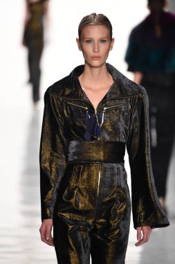  Son Jung Wan koleksiyonu. 