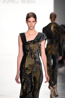  Son Jung Wan koleksiyonu. 