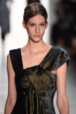  Son Jung Wan koleksiyonu. 