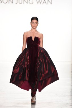  Son Jung Wan koleksiyonu. 