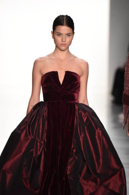 Son Jung Wan koleksiyonu.